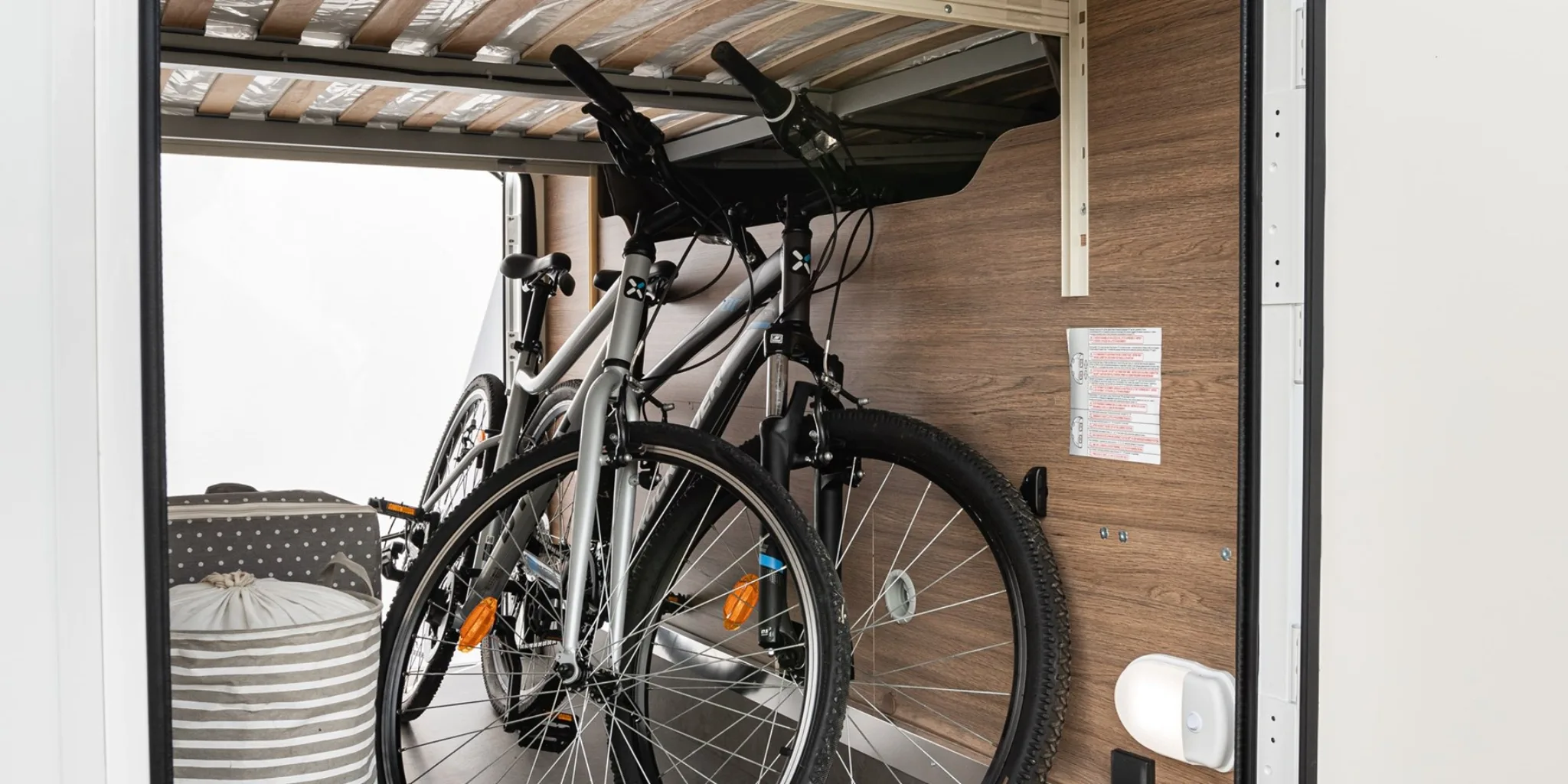 Elnagh Baron 579 garaj pentru biciclete