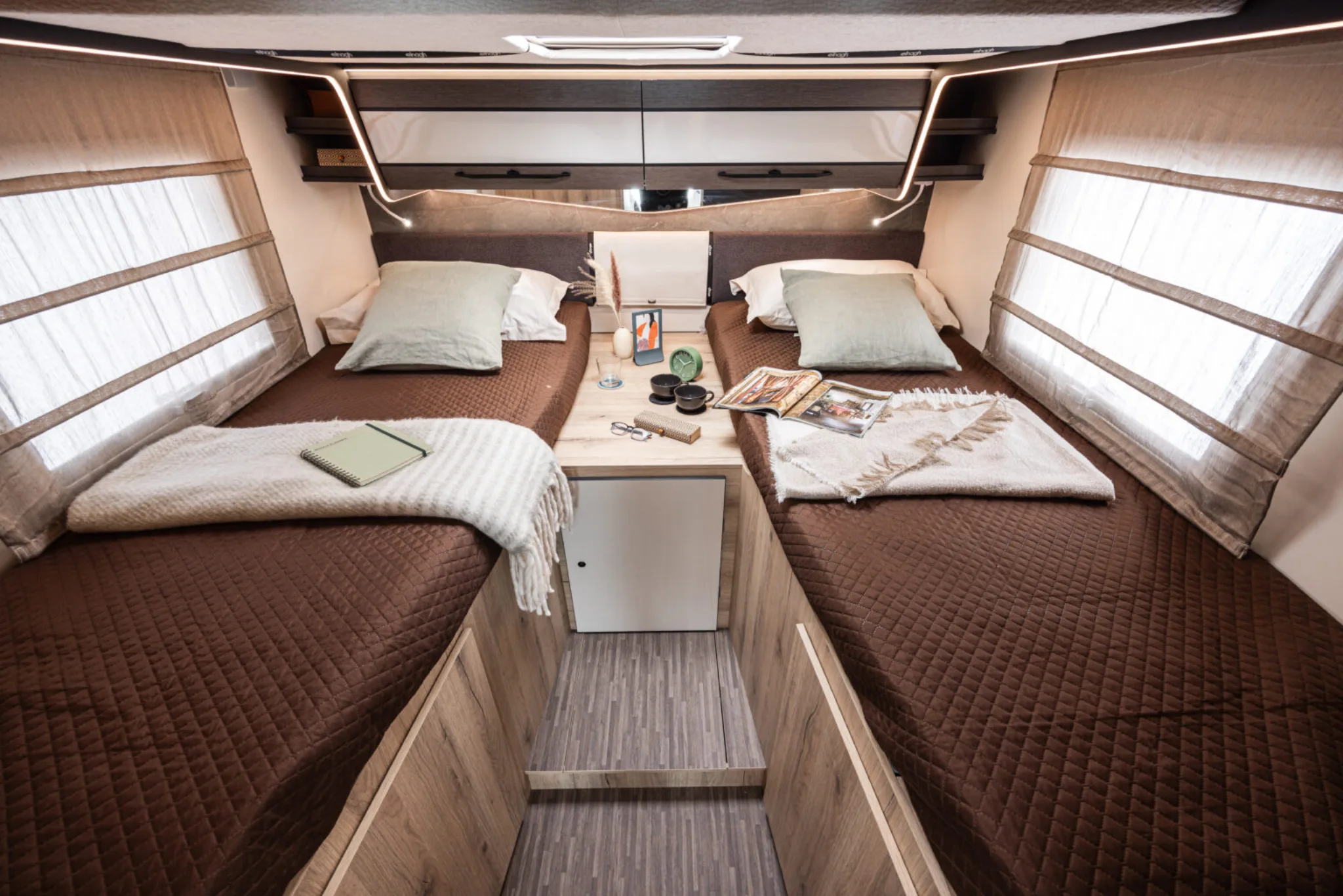 Elnagh T-Loft 530 paturile din spate