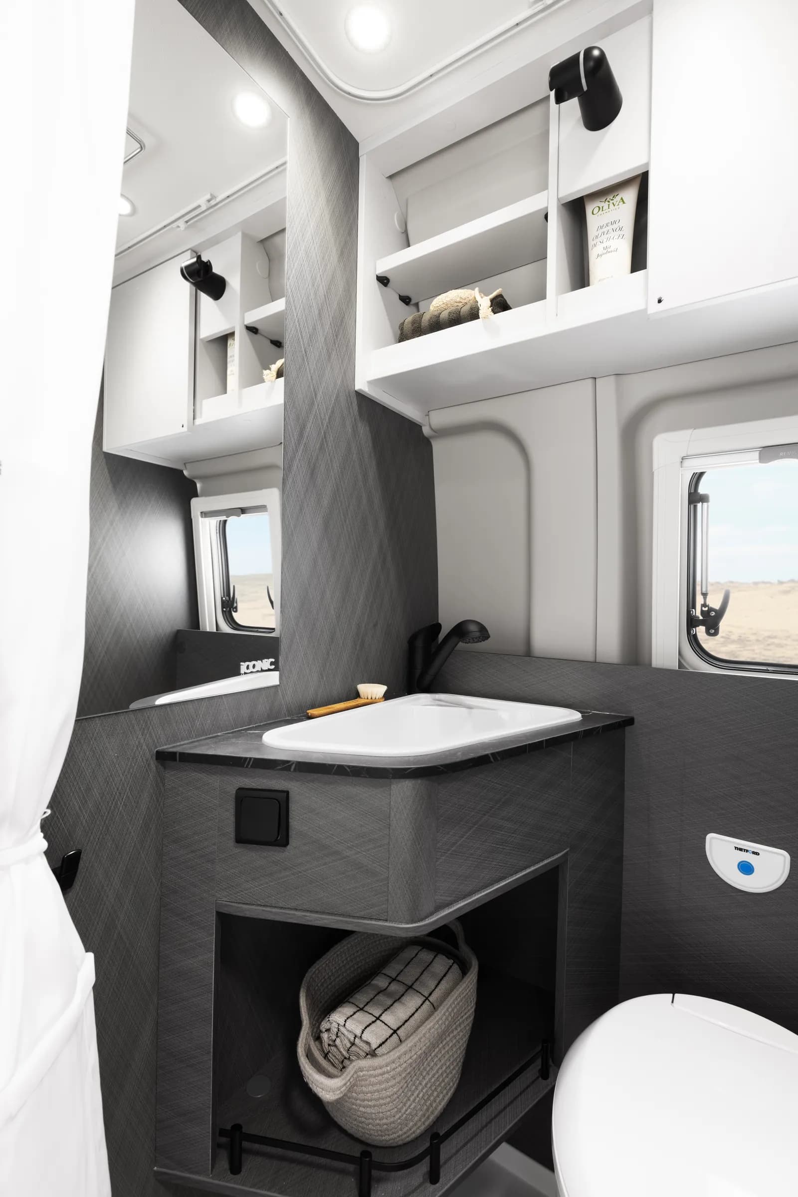 Etrusco CV 600 SB — interior (3)