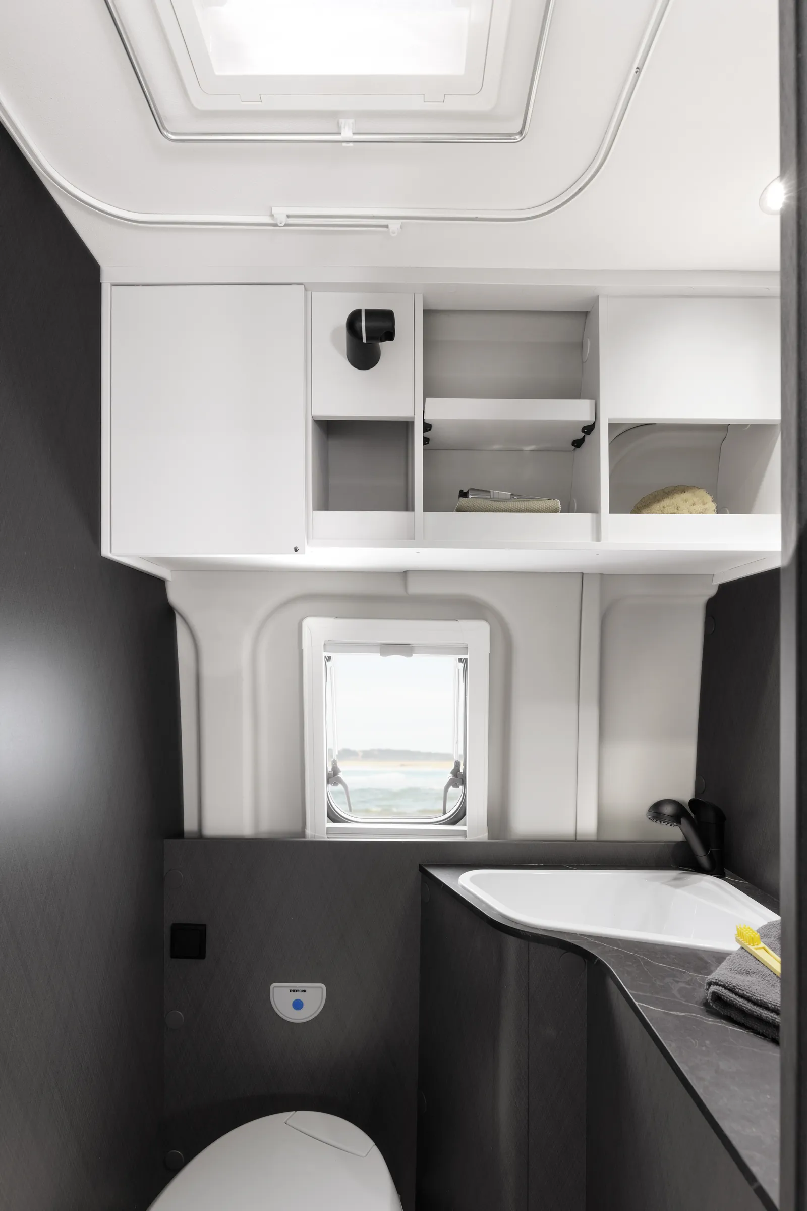 Etrusco CV 640 SB — interior (3)