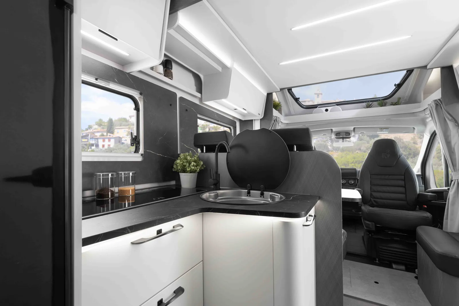 Etrusco T 6900 SB — interior (1)