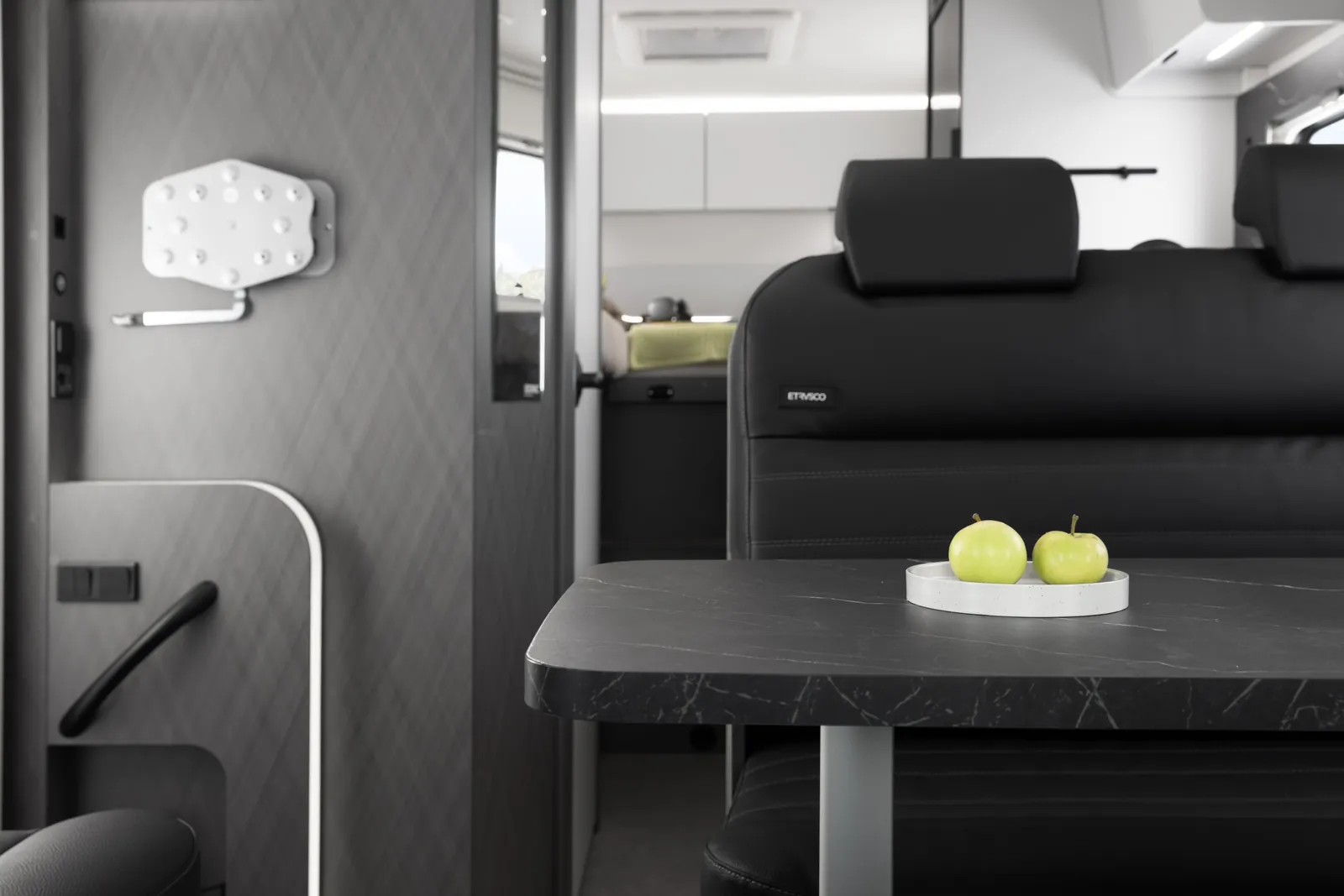 Etrusco T 6900 SB — interior (2)
