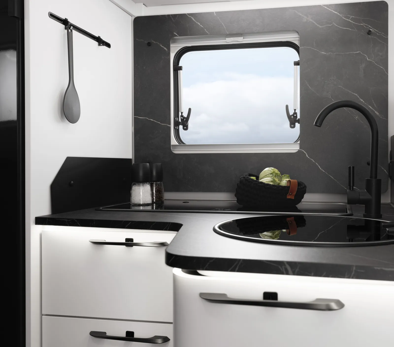 Etrusco T 6900 SB — interior (3)