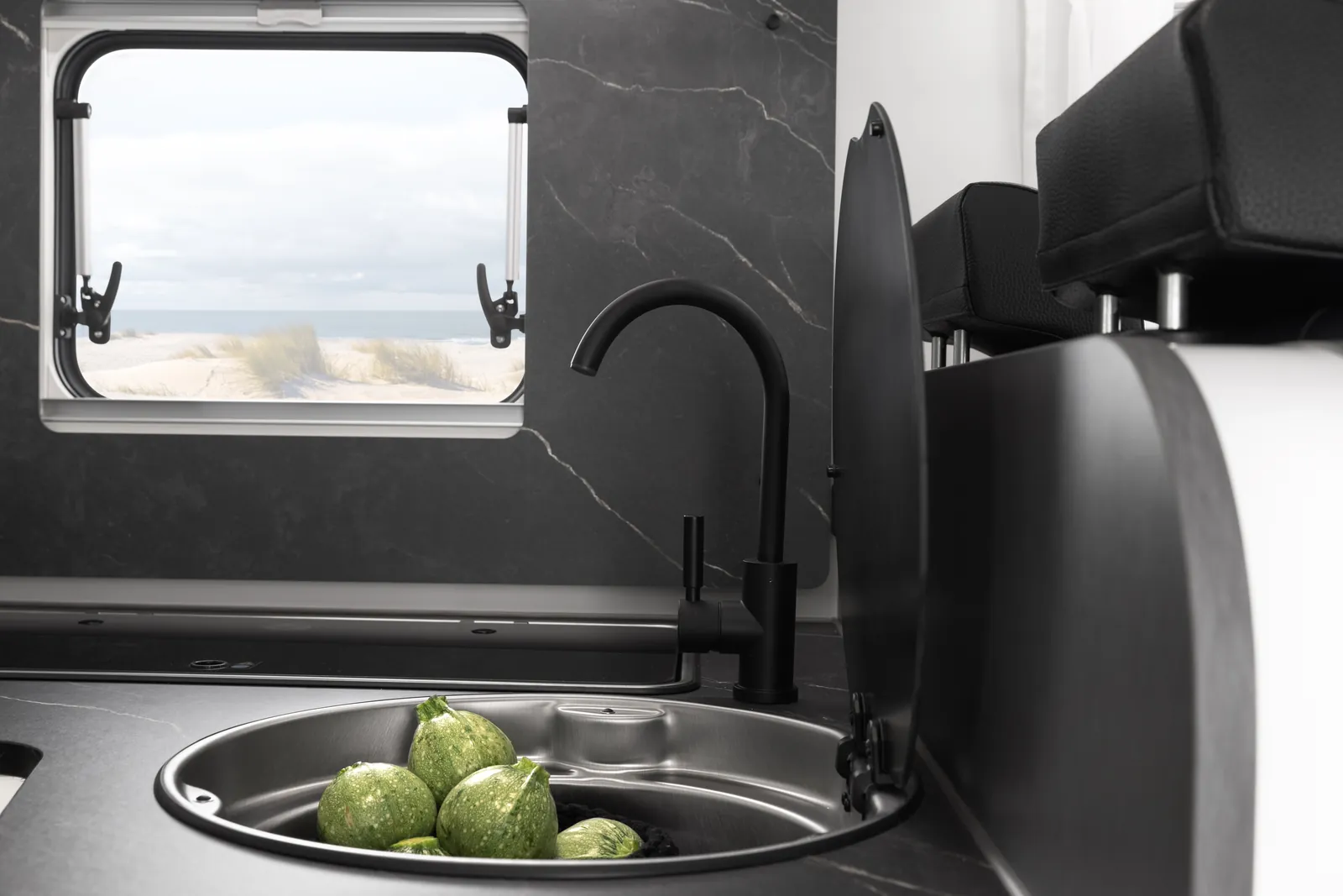 Etrusco T 6900 SB — interior (6)