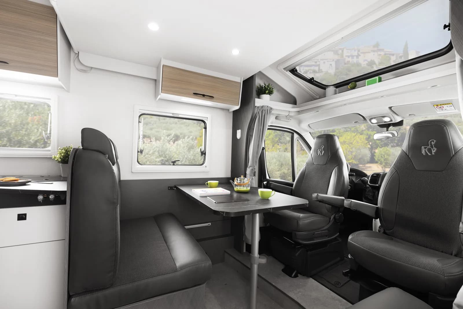 Etrusco T 7.4 SB — interior (1)