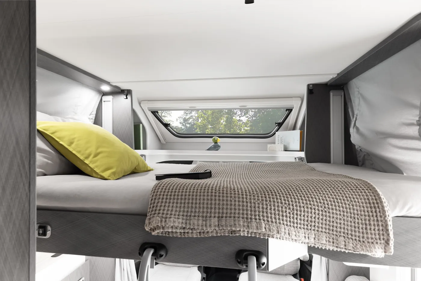 Etrusco V 6.8 SF — interior (4)