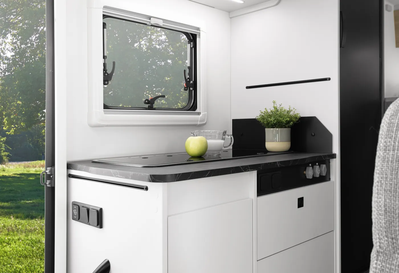 Etrusco V 6.8 SF — interior (5)