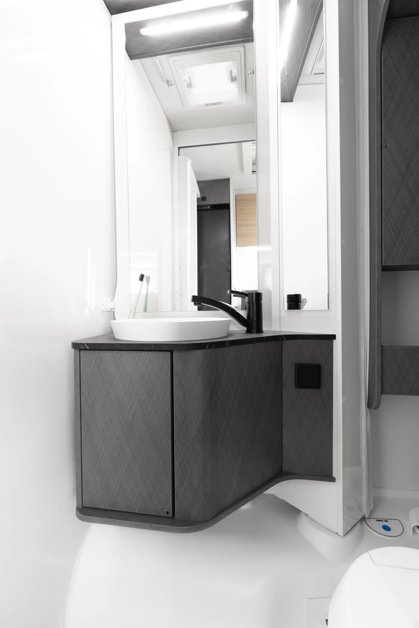 Etrusco V 6.8 SF — interior (7)