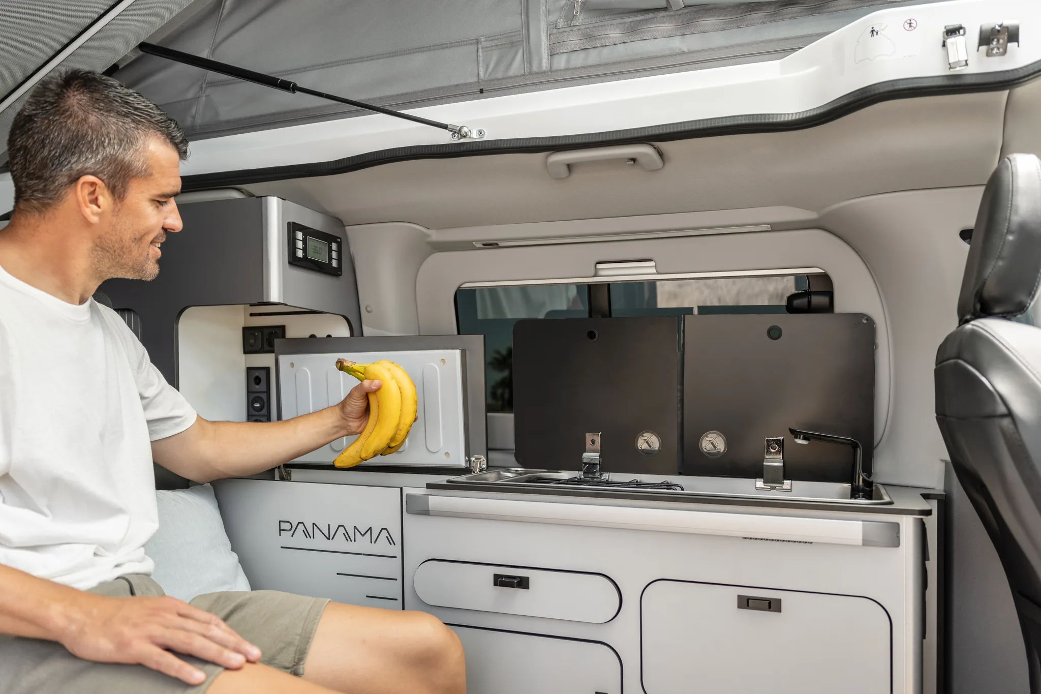 Bucătăria compactă a modelului Panama P10H