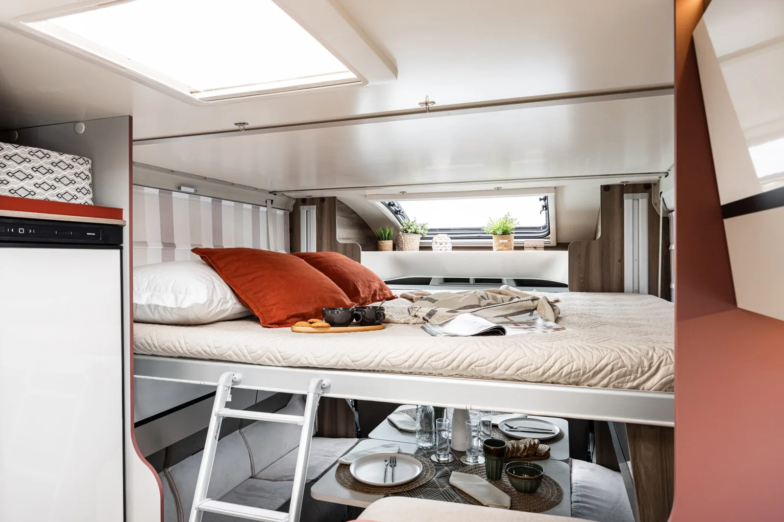 Kronos 274 TL interior