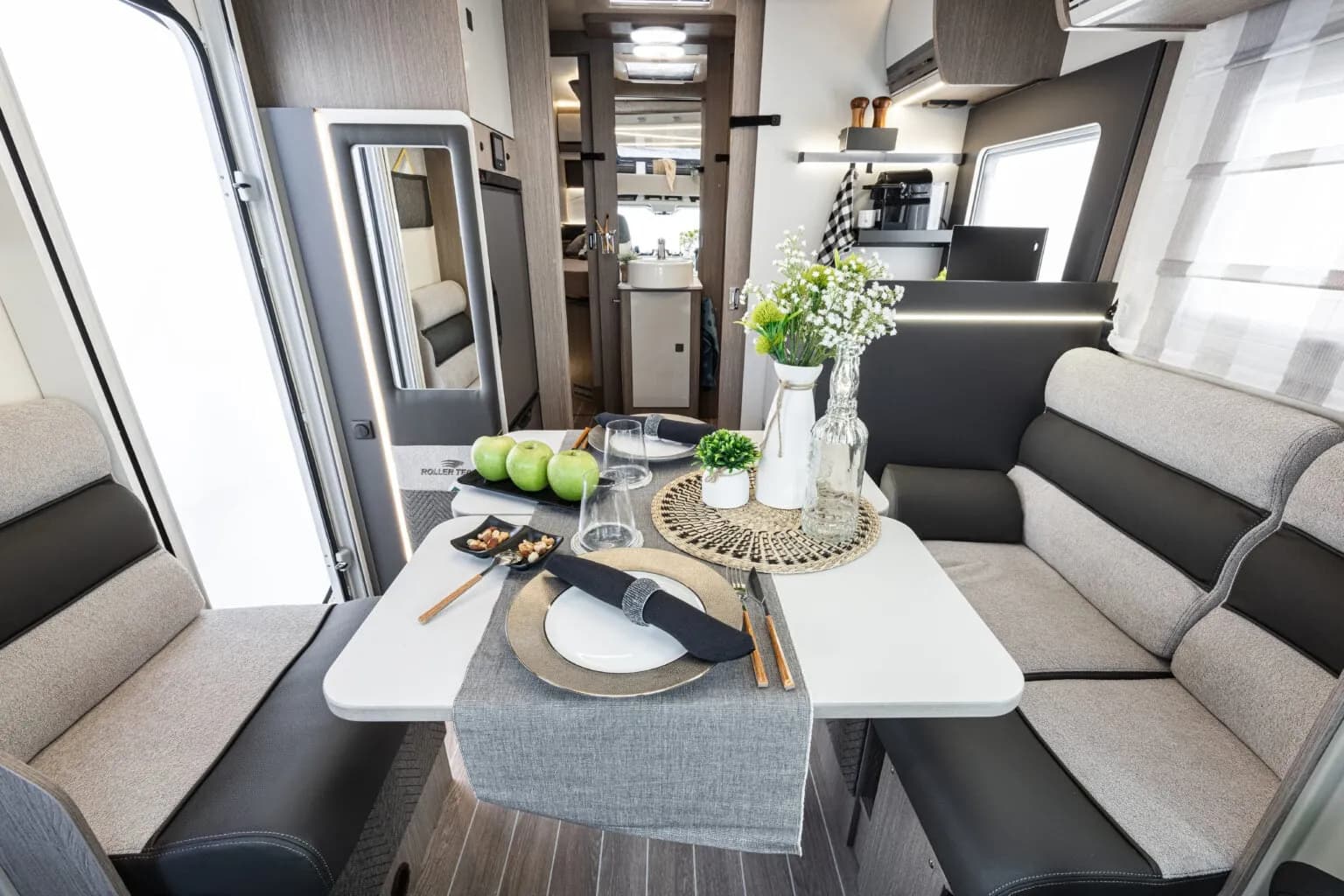 Zefiro 266 TL interior