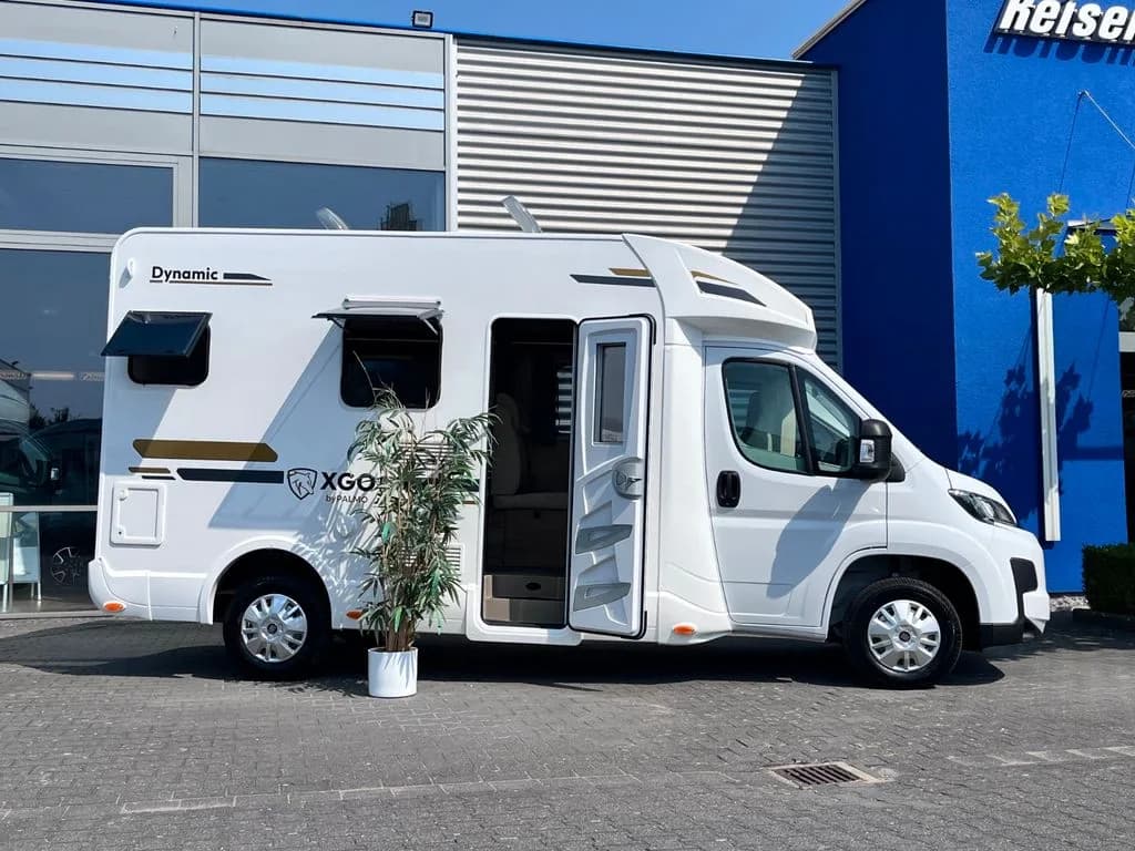 XGO 22 Compact interior