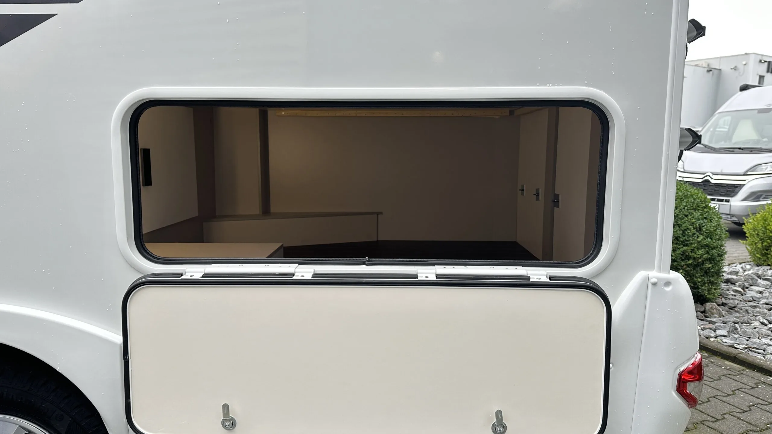 XGO 22P interior