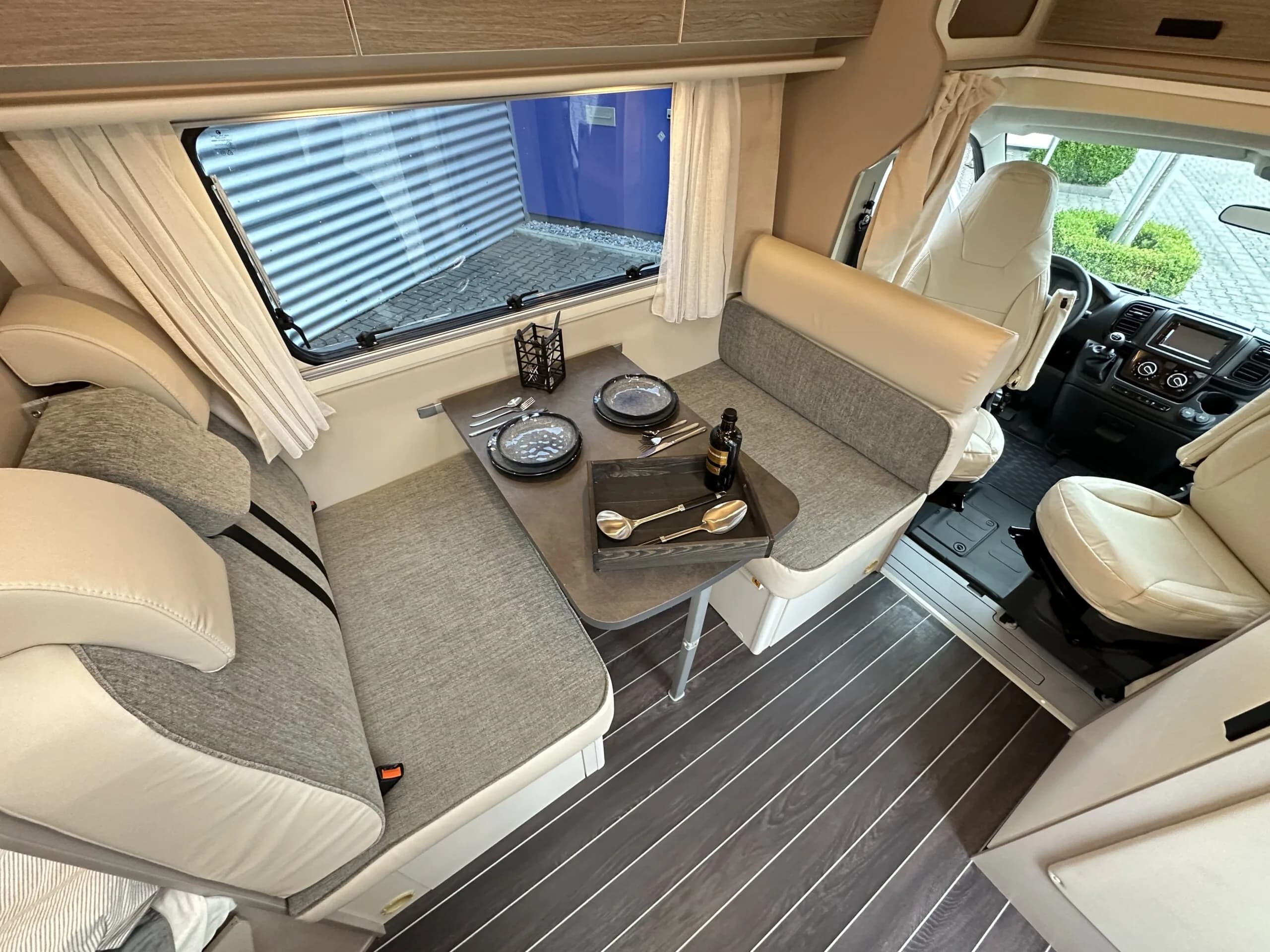 XGO 22P interior