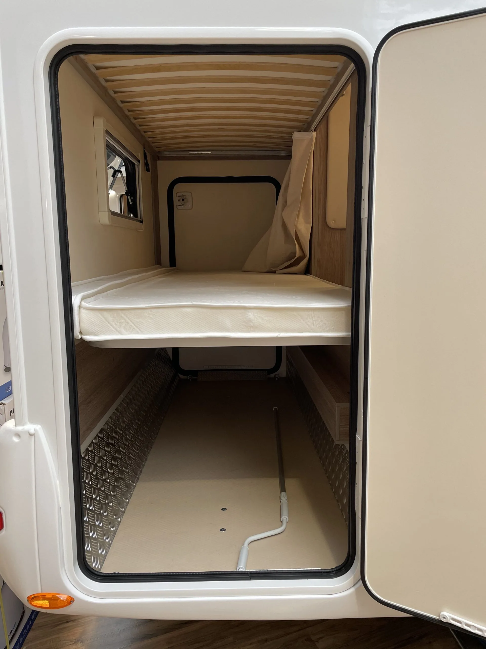 XGO 39G interior