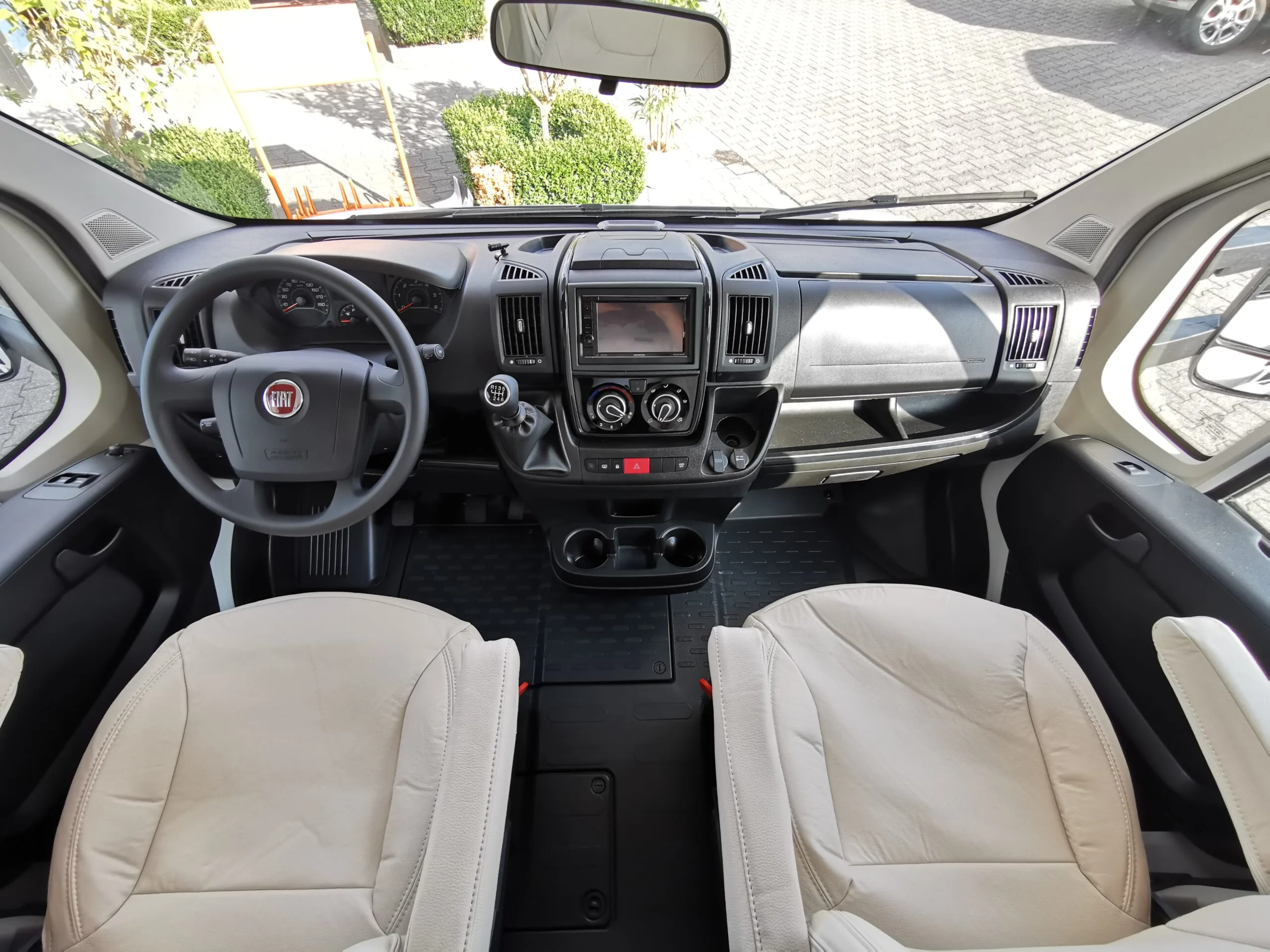 XGO 39G interior