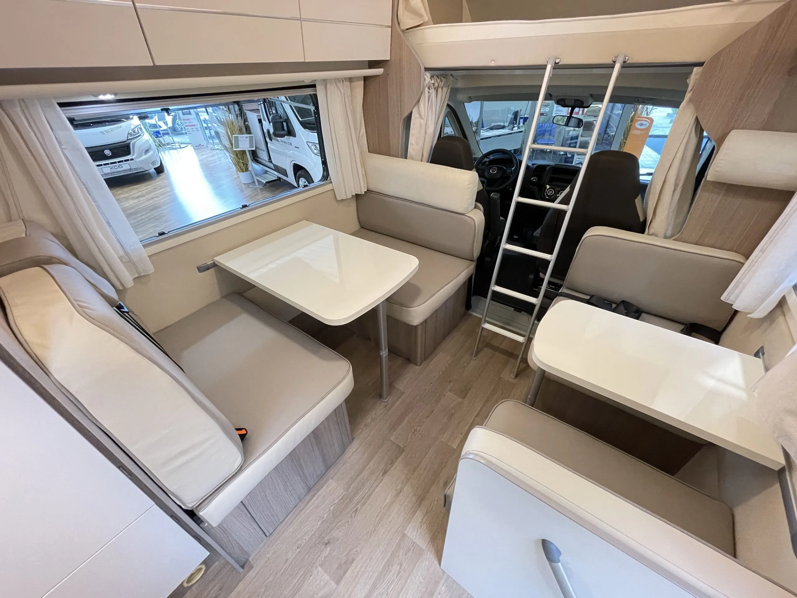 XGO 39G interior