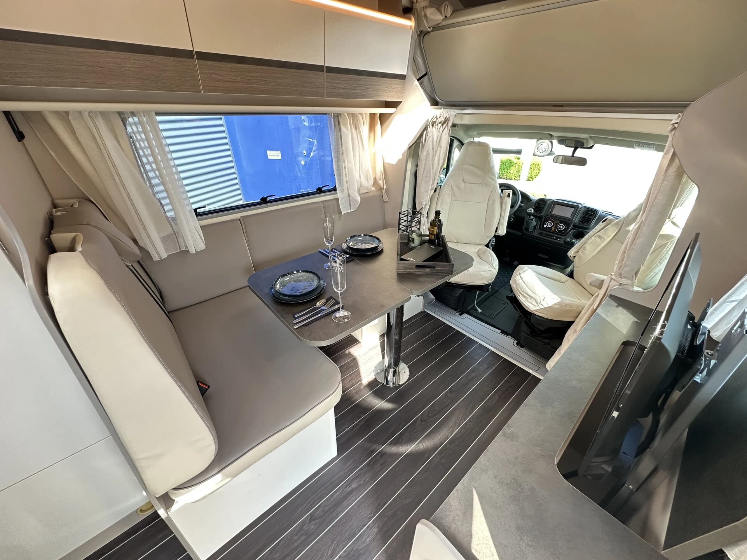 XGO 39G Lounge interior