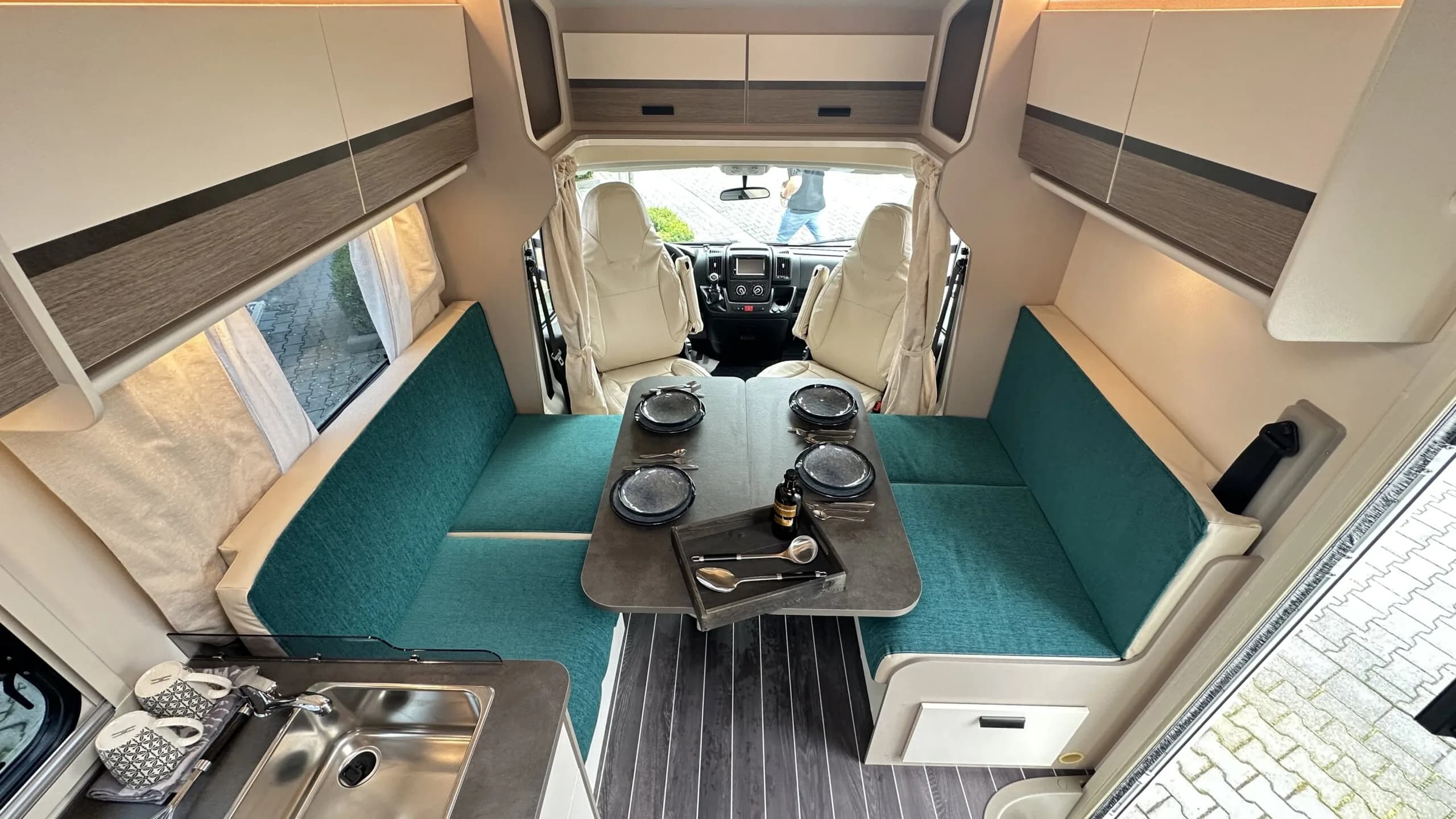 XGO 66P interior
