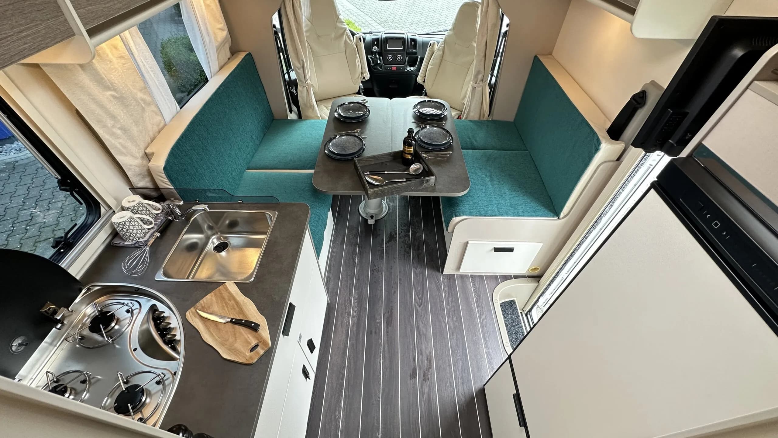 XGO 66P interior