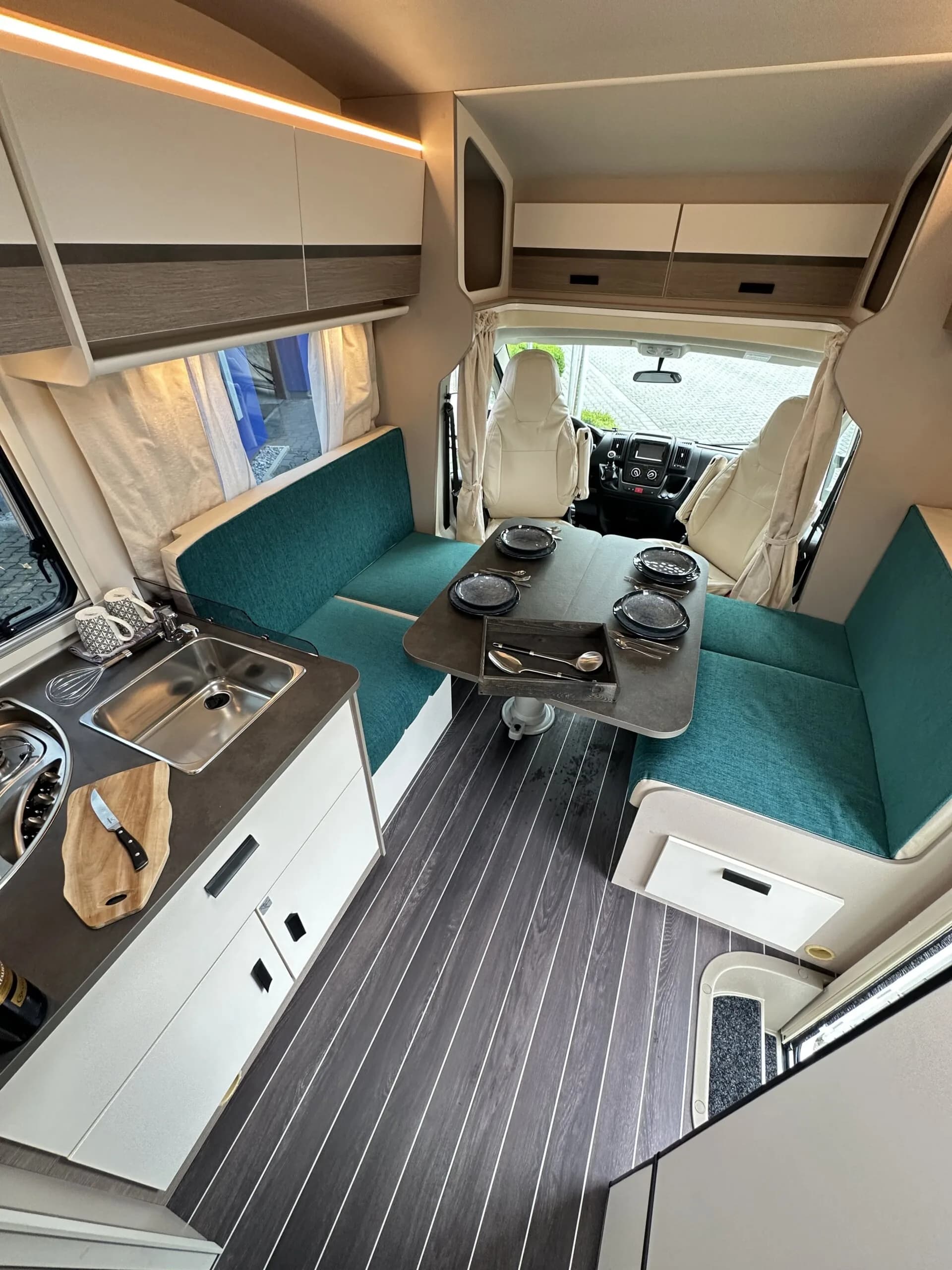 XGO 66P interior