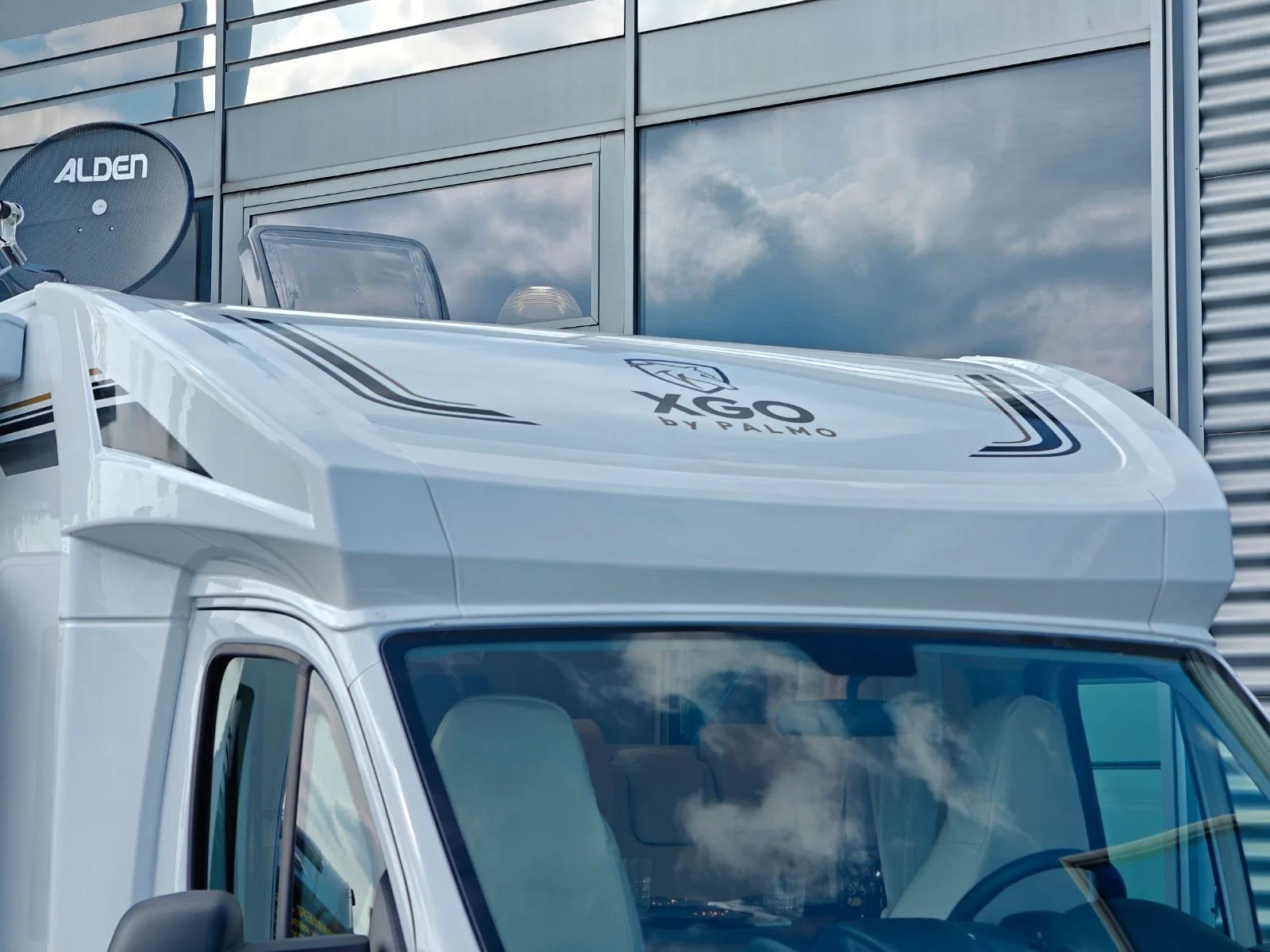 XGO 69P interior