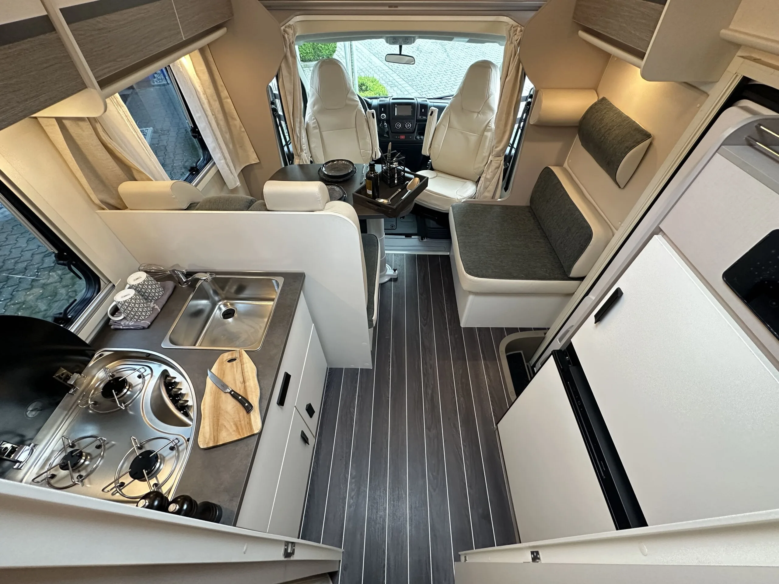 XGO 95G interior
