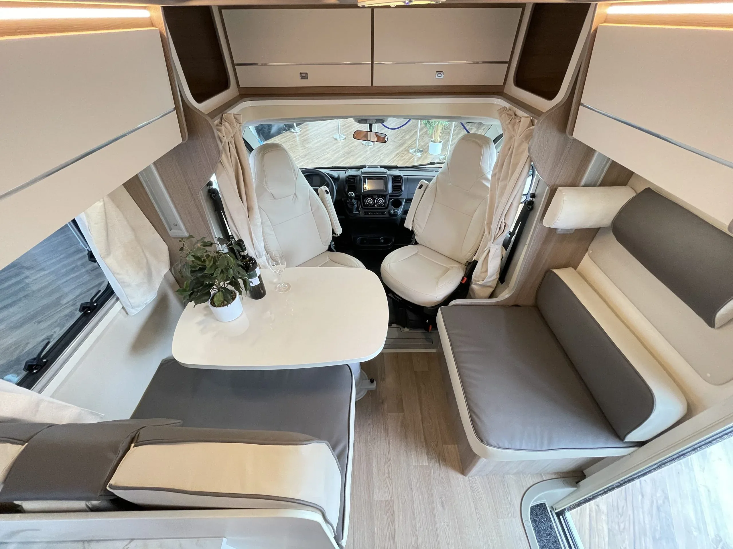 XGO 95P interior