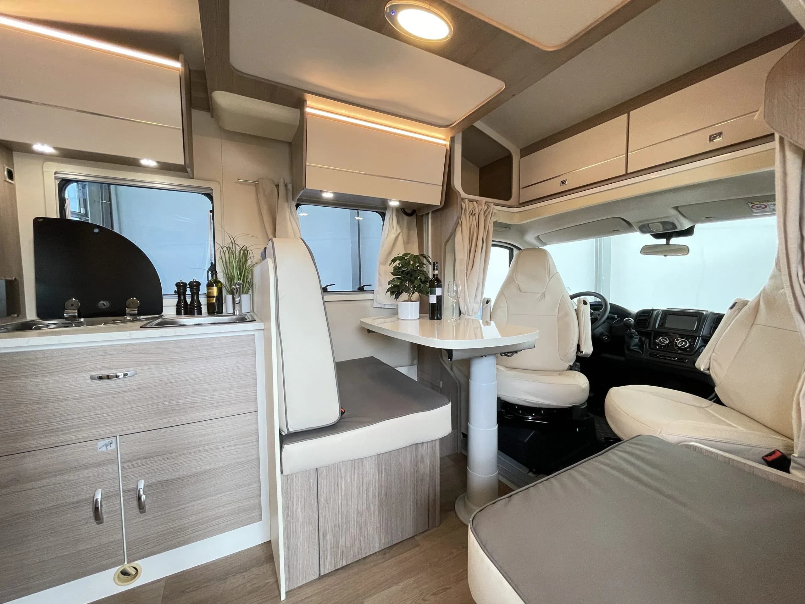 XGO 95P interior