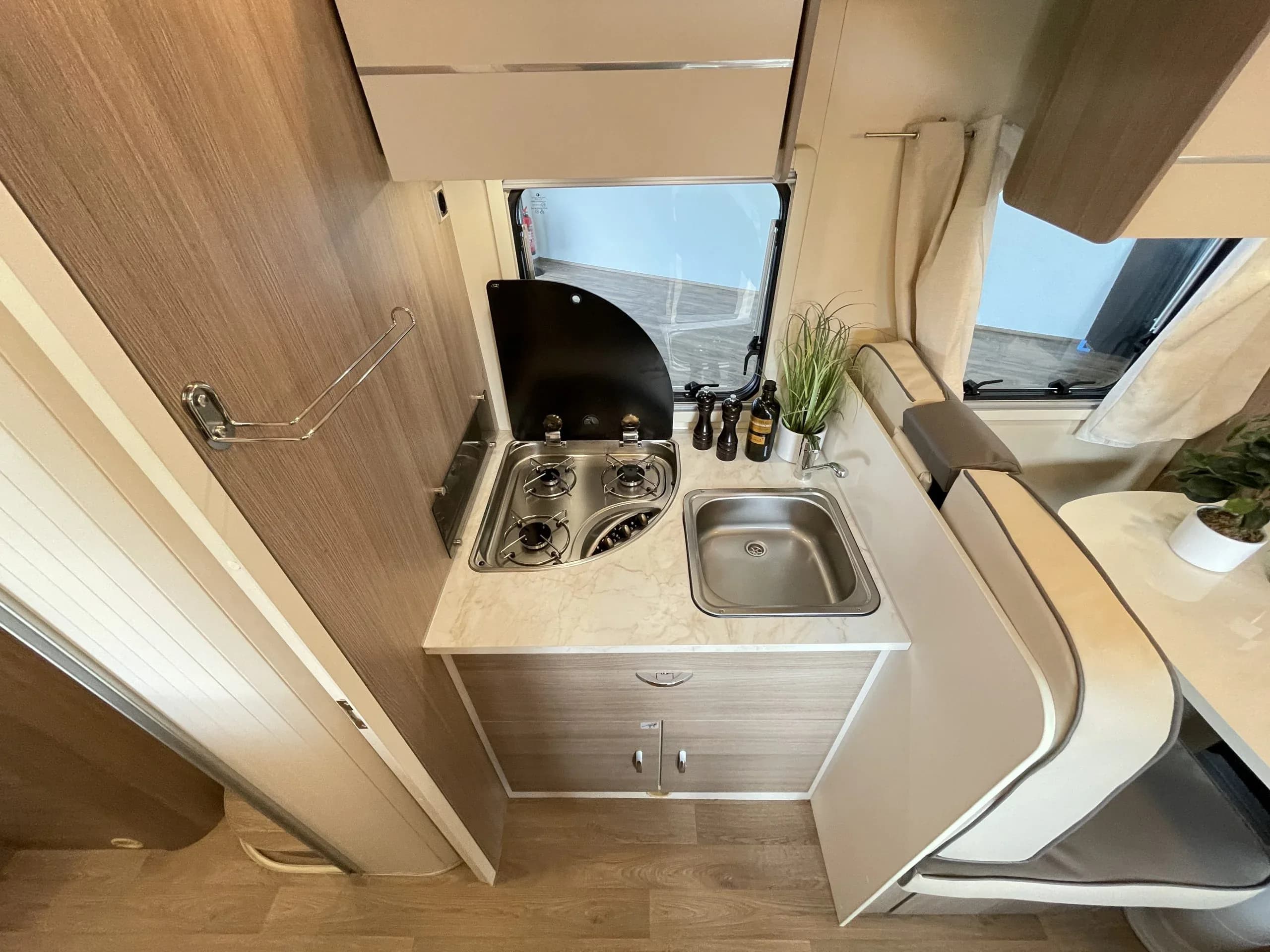 XGO 95P interior