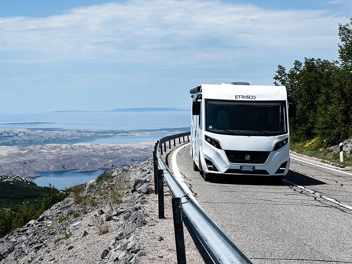 Etrusco I Fiat — în mers pe drum